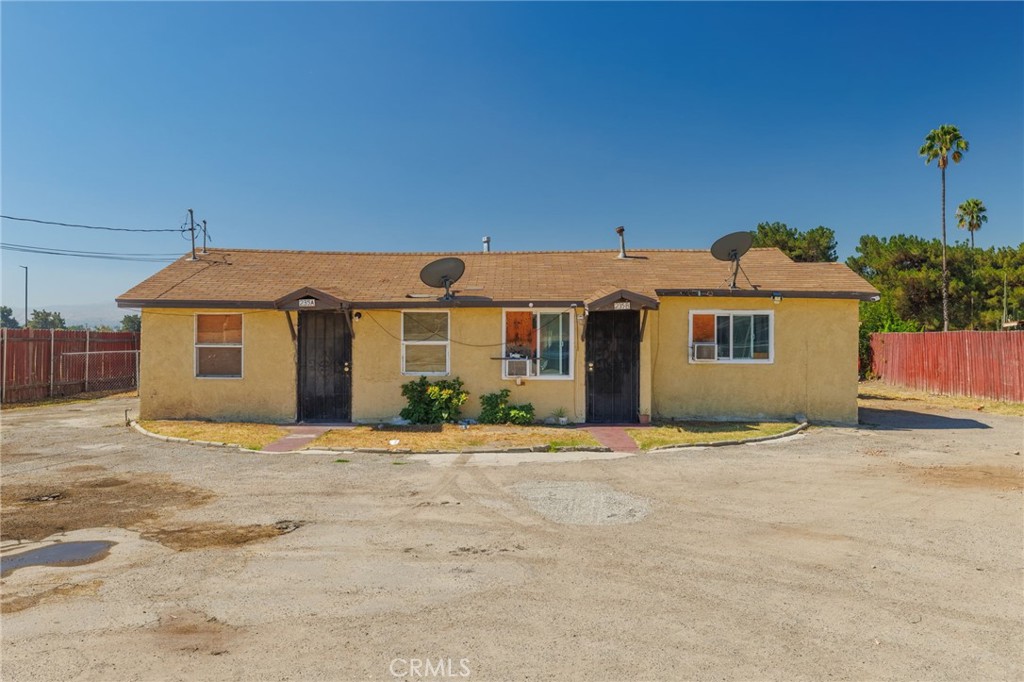 233 9th Property Photo 4