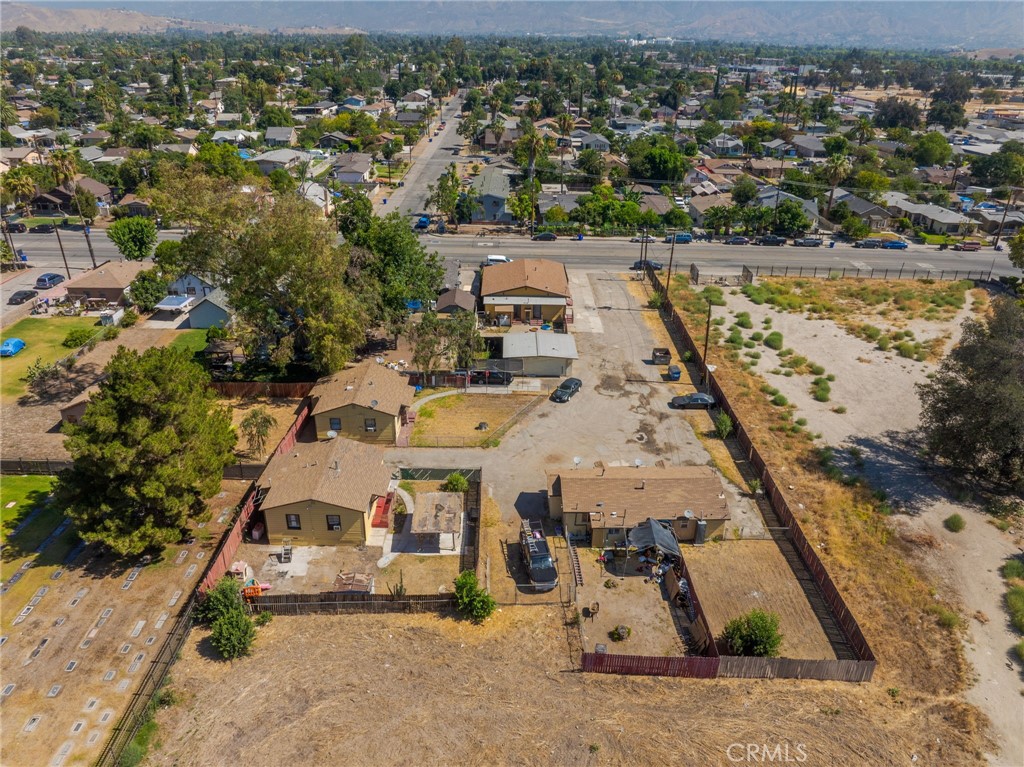 233 9th Property Photo 17