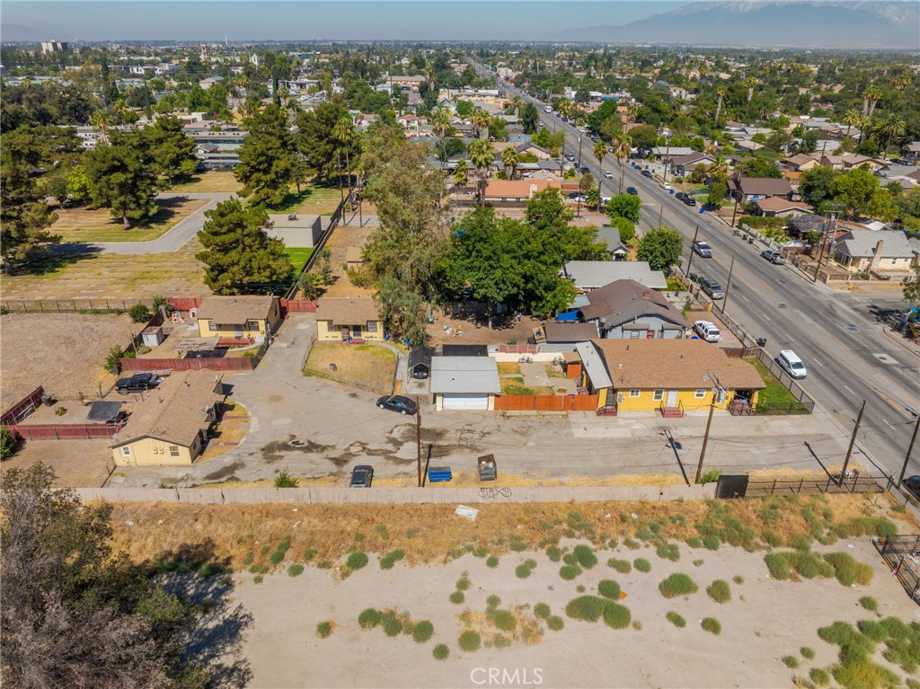 233 9th Property Photo 18