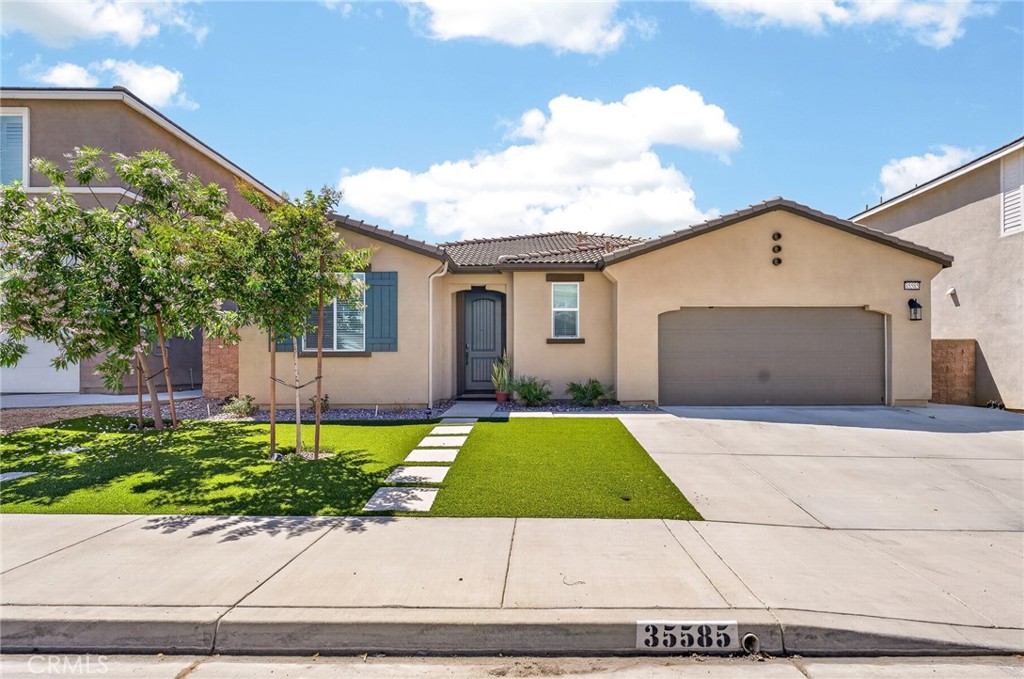 35585 Roxy Property Photo 2