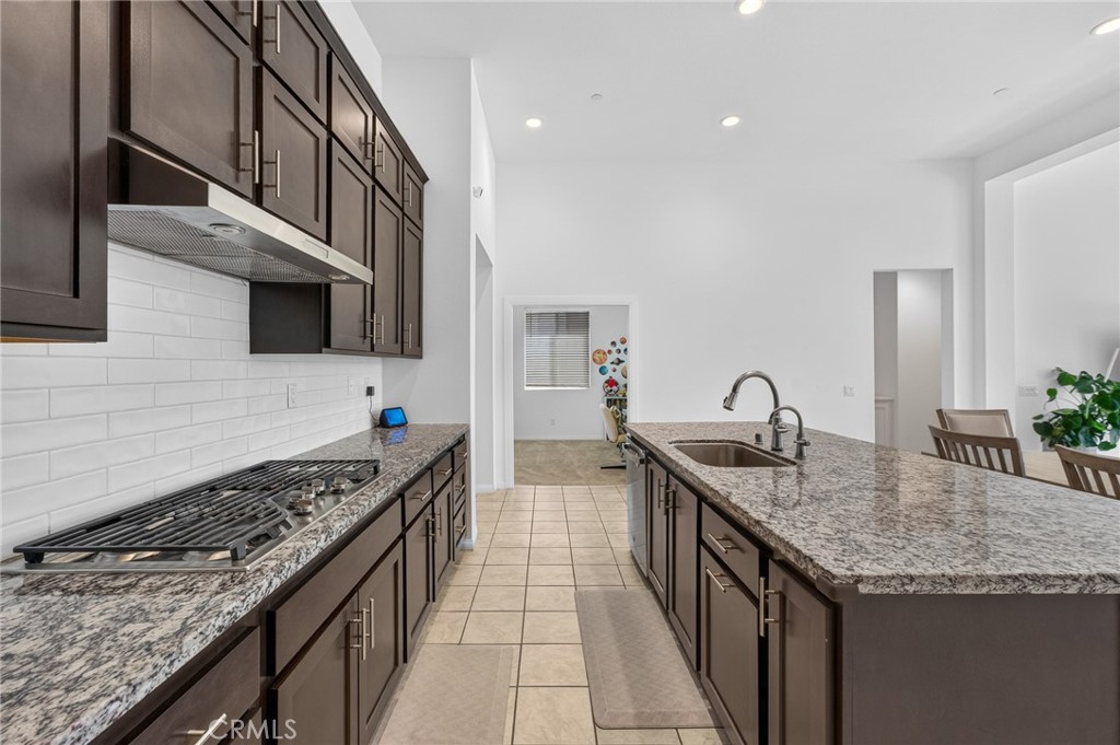 35585 Roxy Property Photo 13