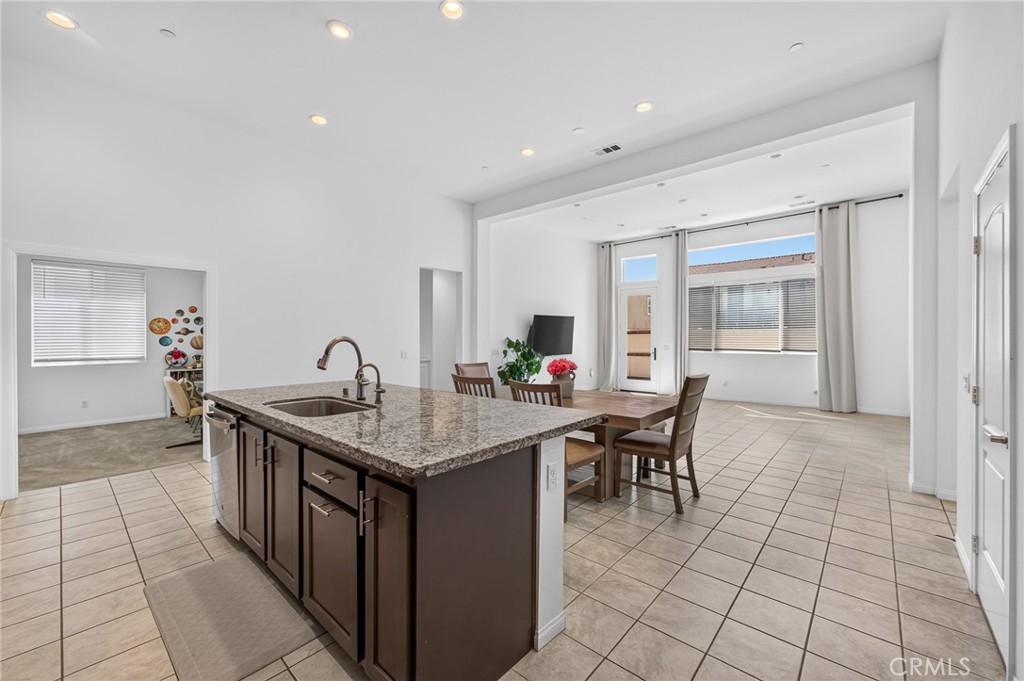 35585 Roxy Property Photo 14