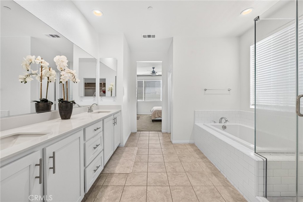 35585 Roxy Property Photo 23