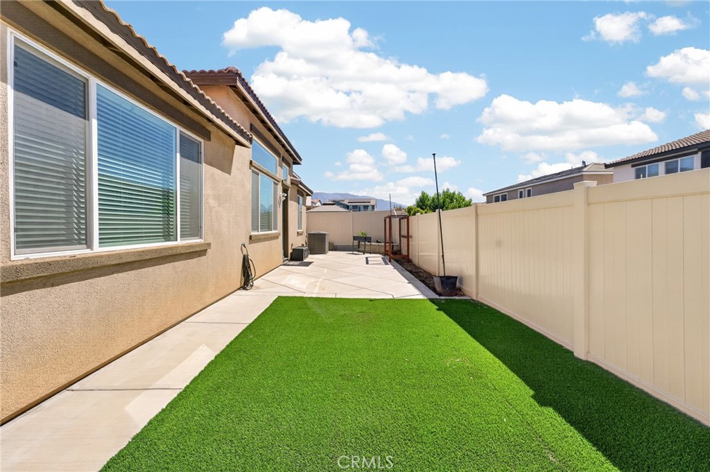 35585 Roxy Property Photo 27