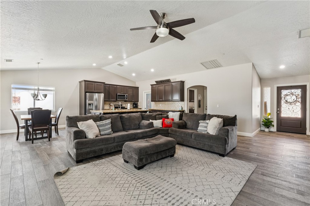 18103 Manzanita Property Photo 7