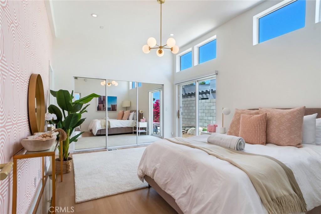 2723 N Junipero Property Photo 14