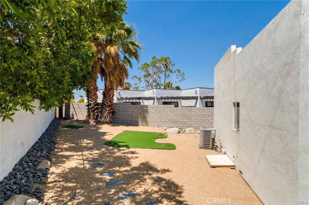 2723 N Junipero Property Photo 21