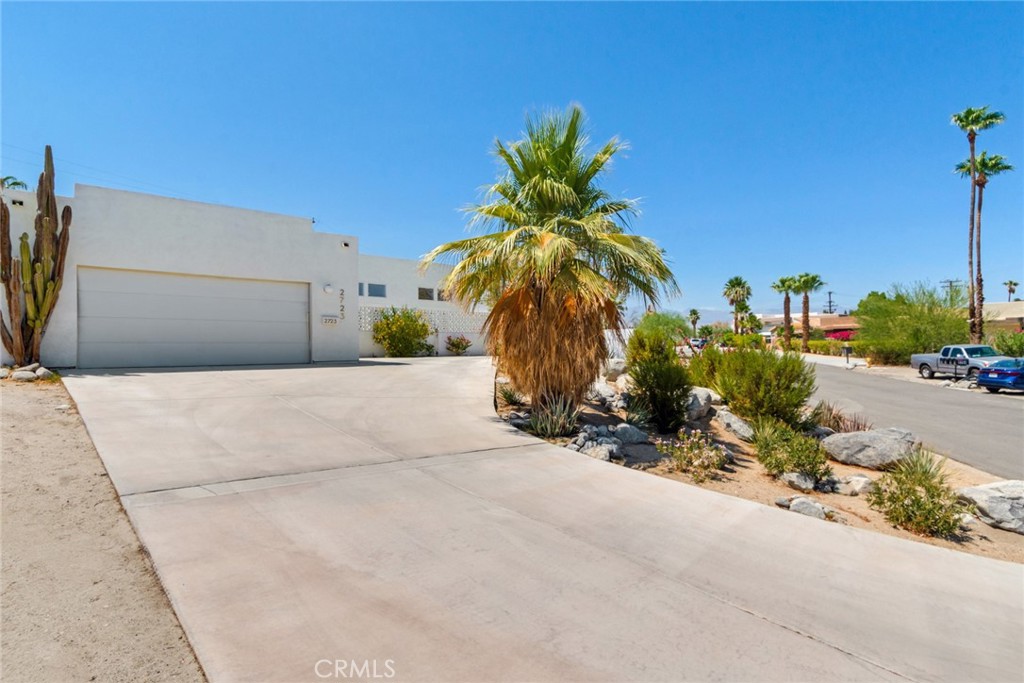 2723 N Junipero Property Photo 25