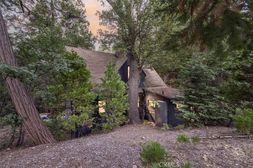 380 Dolly Varden Property Photo 3