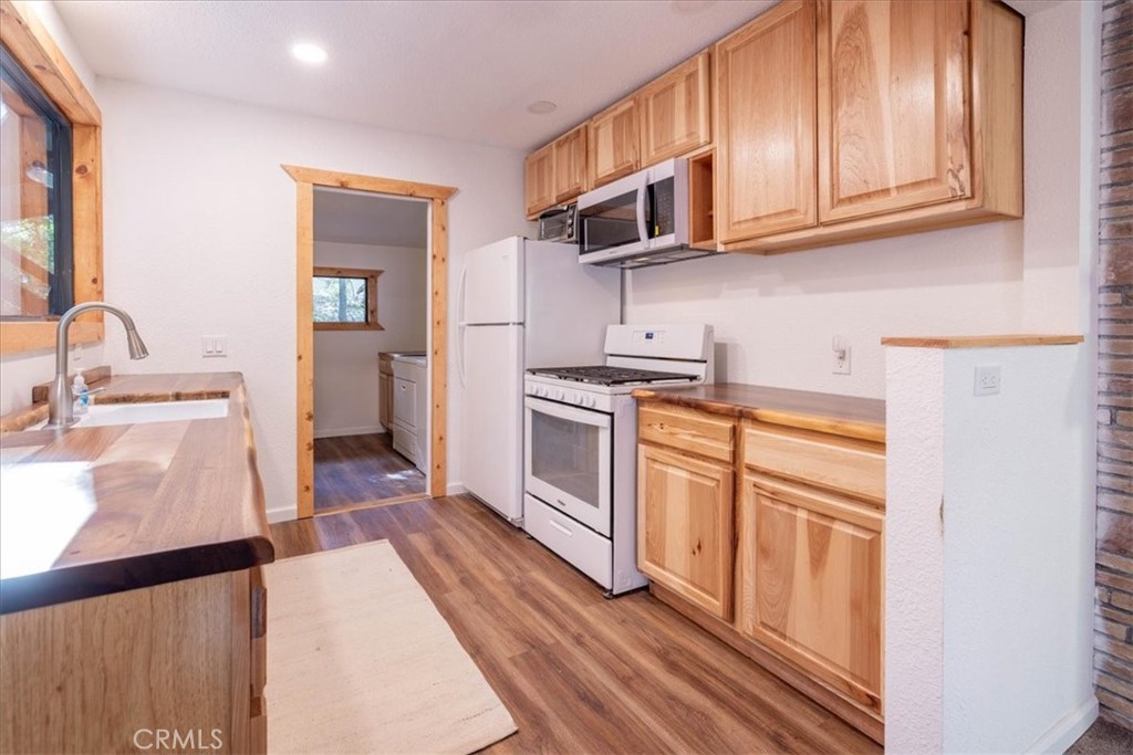 380 Dolly Varden Property Photo 16