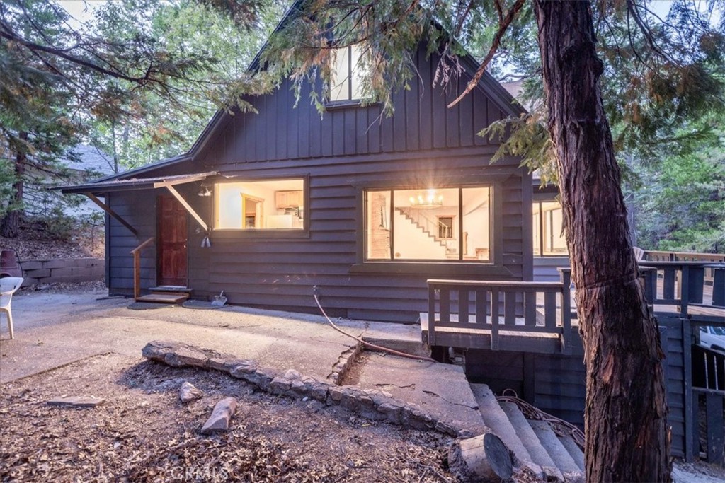 380 Dolly Varden Property Photo 44