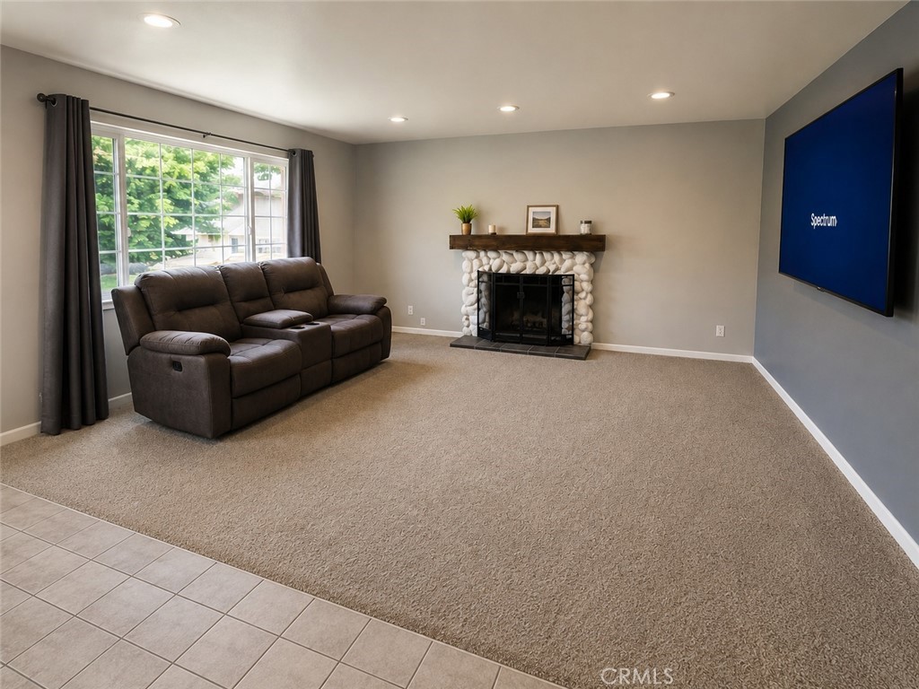 806 San Jacinto Property Photo 3