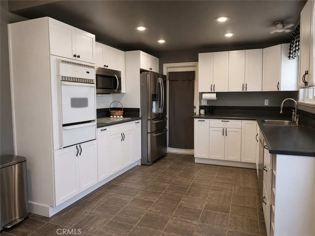806 San Jacinto Property Photo 4