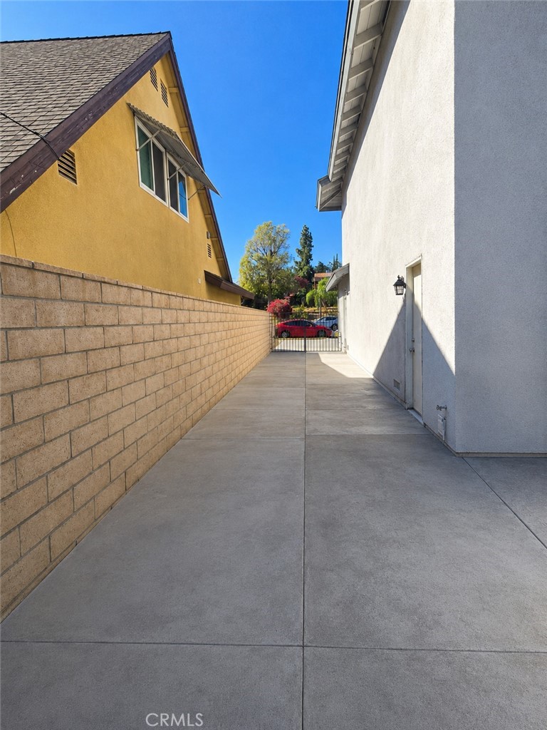 806 San Jacinto Property Photo 17