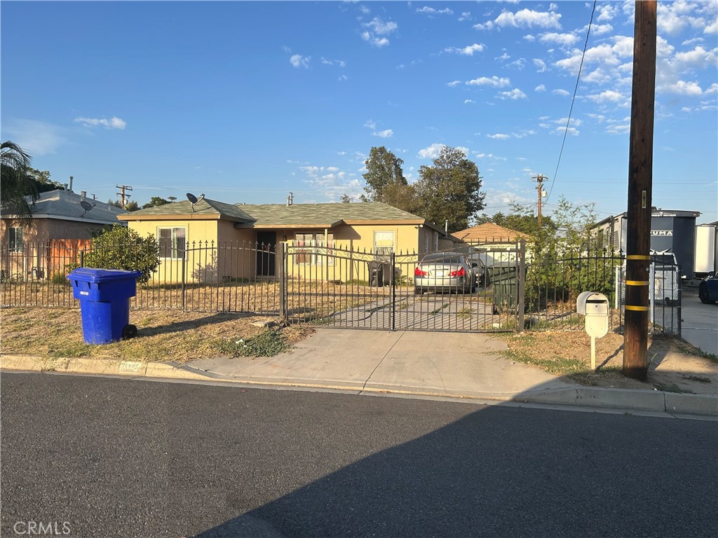 7141 Elmwood Property Photo 1
