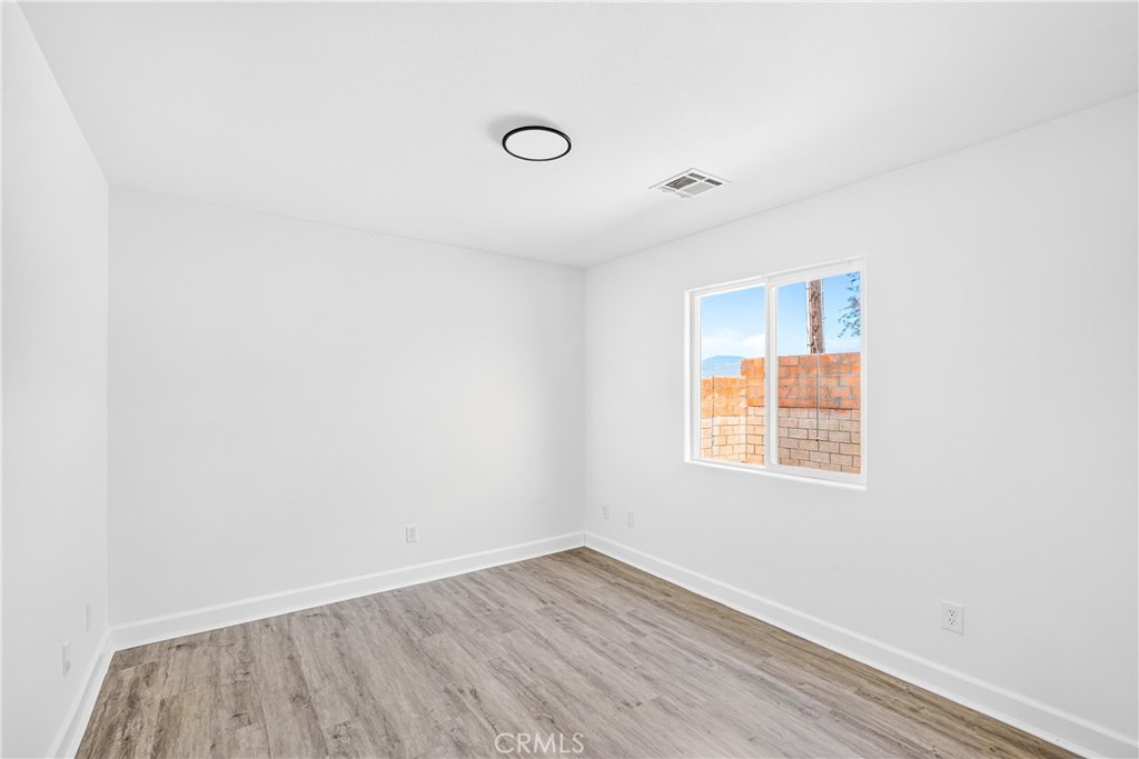 13437 Cuando Property Photo 12