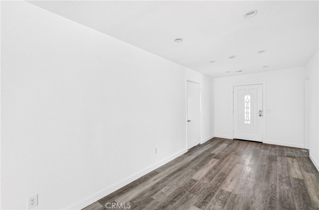 13437 Cuando Property Photo 13
