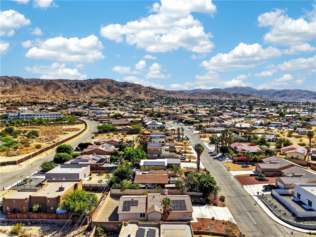 13437 Cuando Property Photo 31