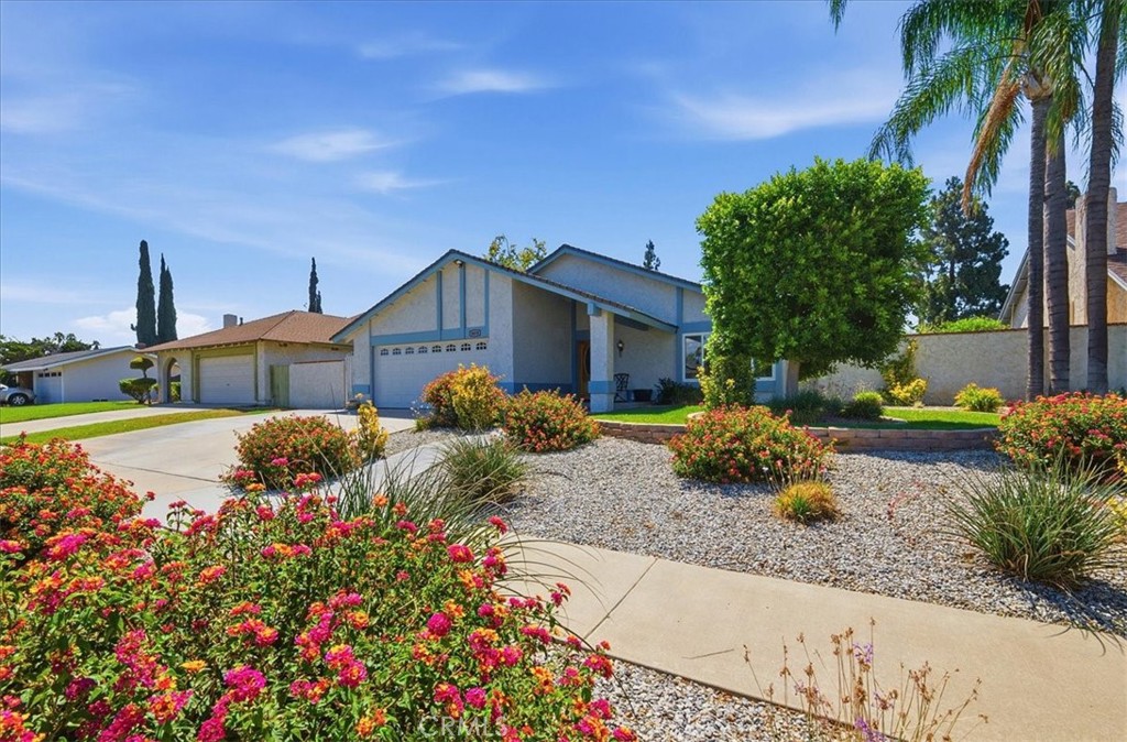8618 Turlock Property Photo 3
