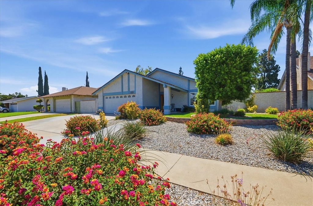 8618 Turlock Property Photo 3