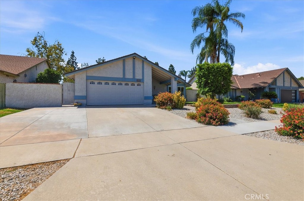 8618 Turlock Property Photo 4