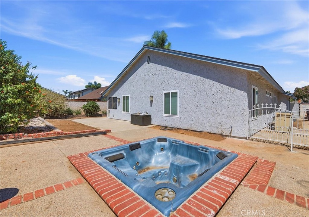 8618 Turlock Property Photo 29