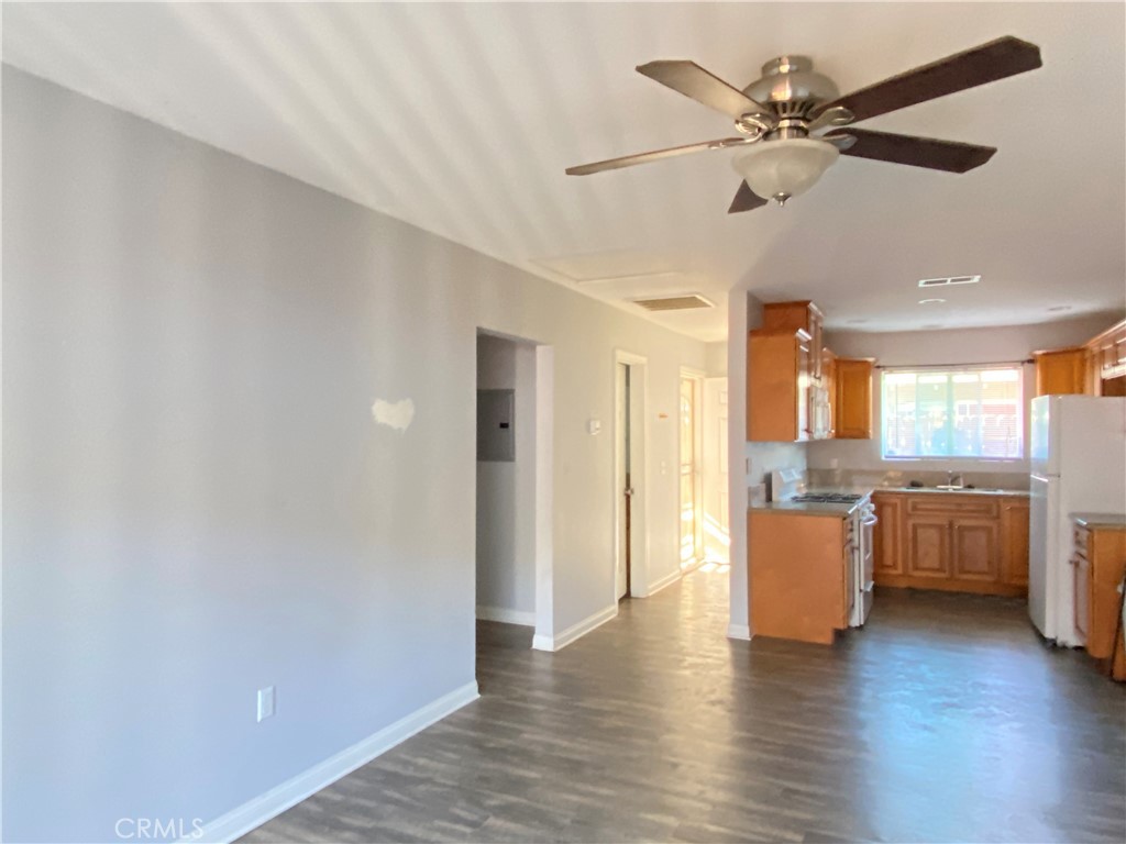 1265 Olive Tree Lane C Property Photo 3