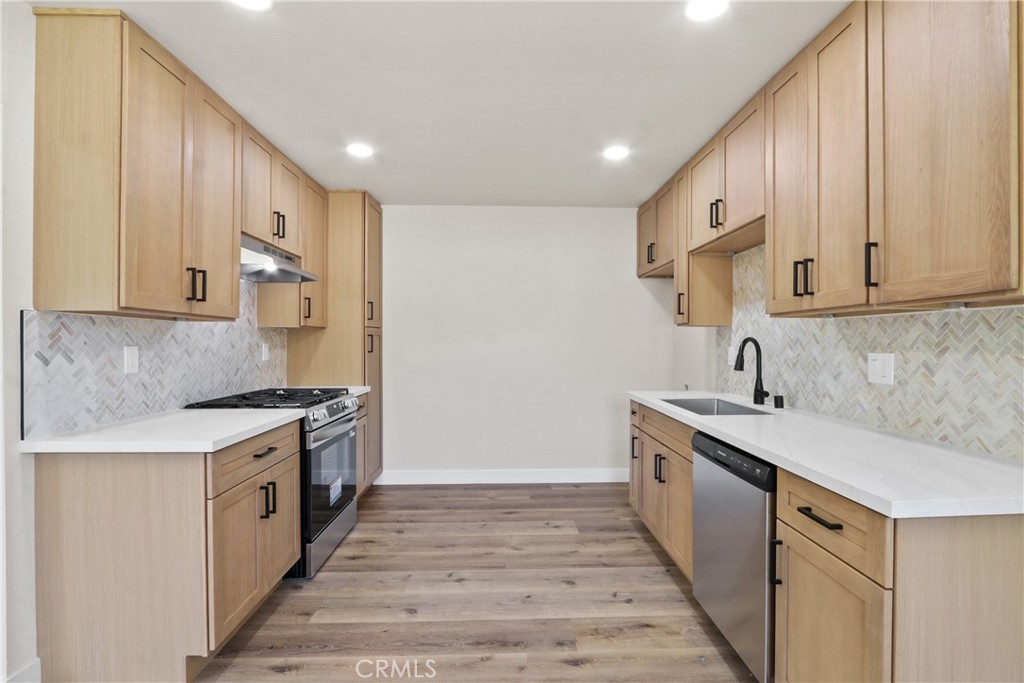 346 Victoria Property Photo 6