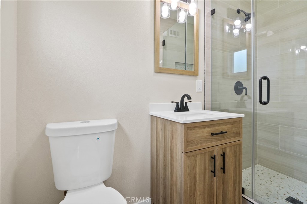 346 Victoria Property Photo 9