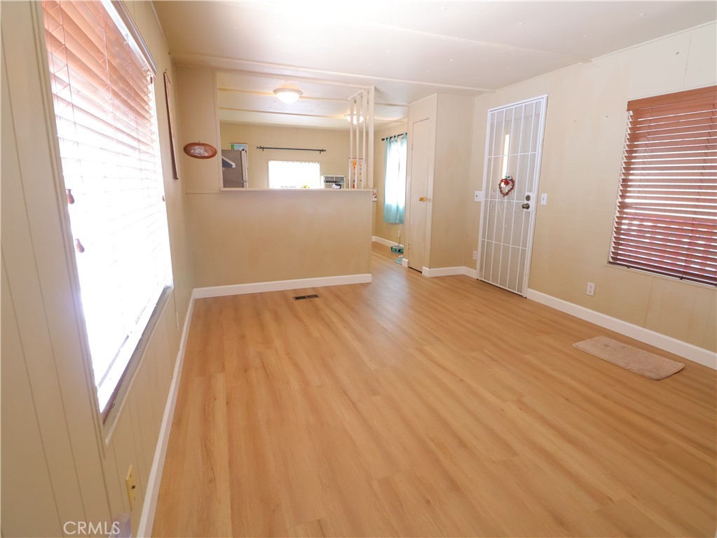 3026 Bartlette Ave Property Photo 6