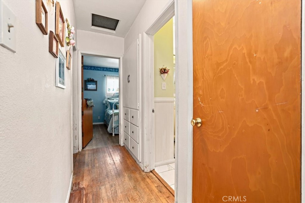 615 W 6th Property Photo 30