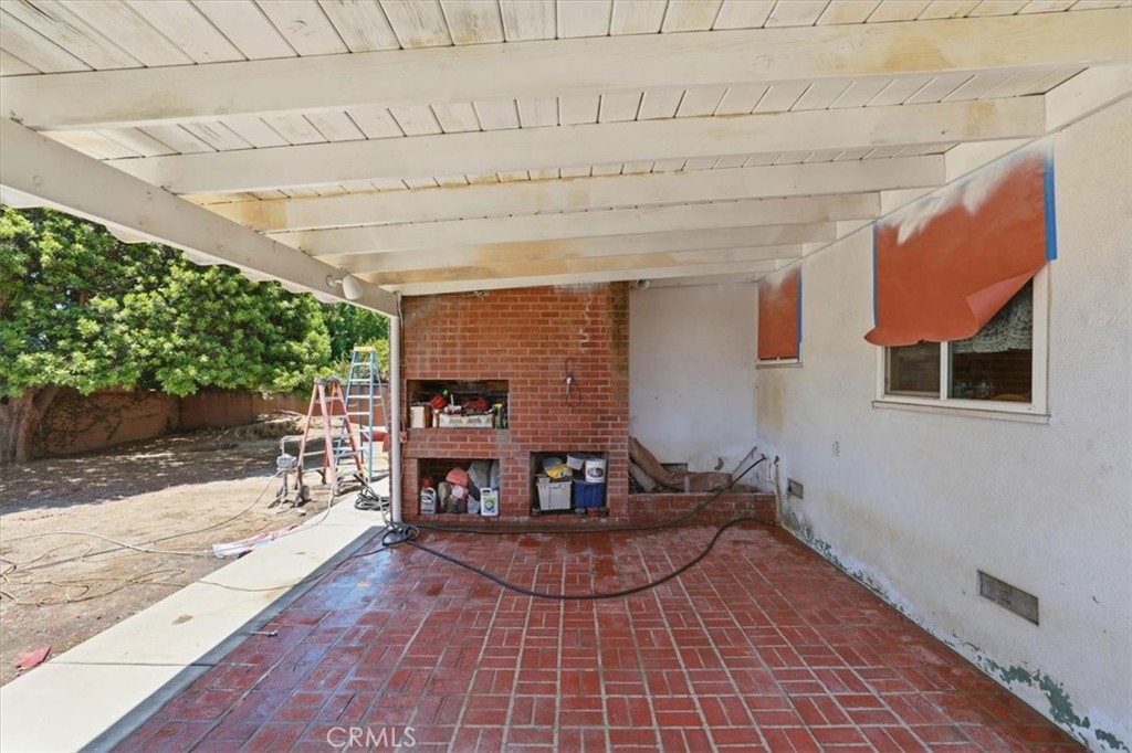 615 W 6th Property Photo 40
