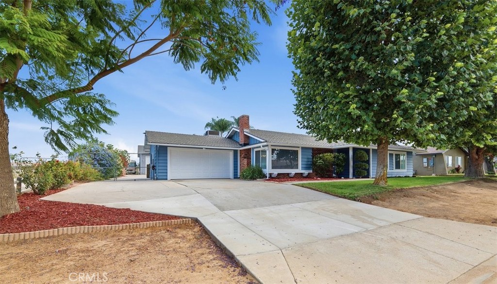 11087 58th Property Photo 2
