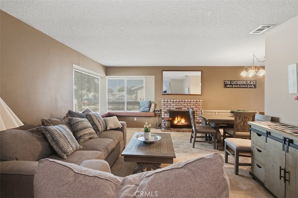 11087 58th Property Photo 4