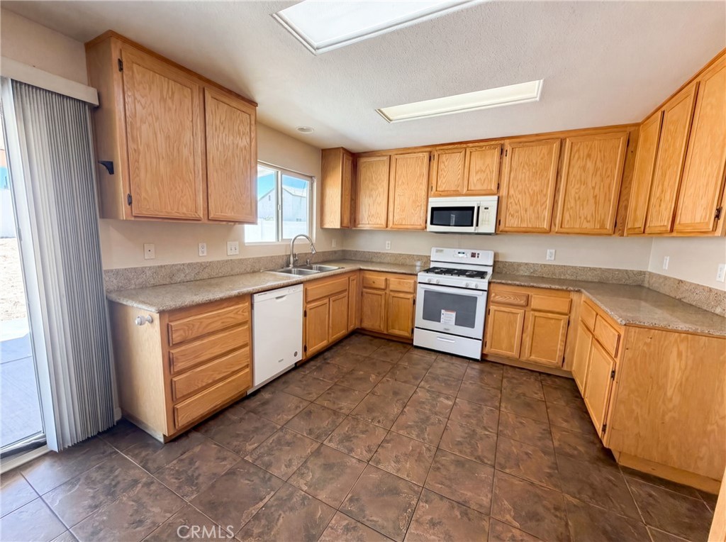11401 Villa Property Photo 2