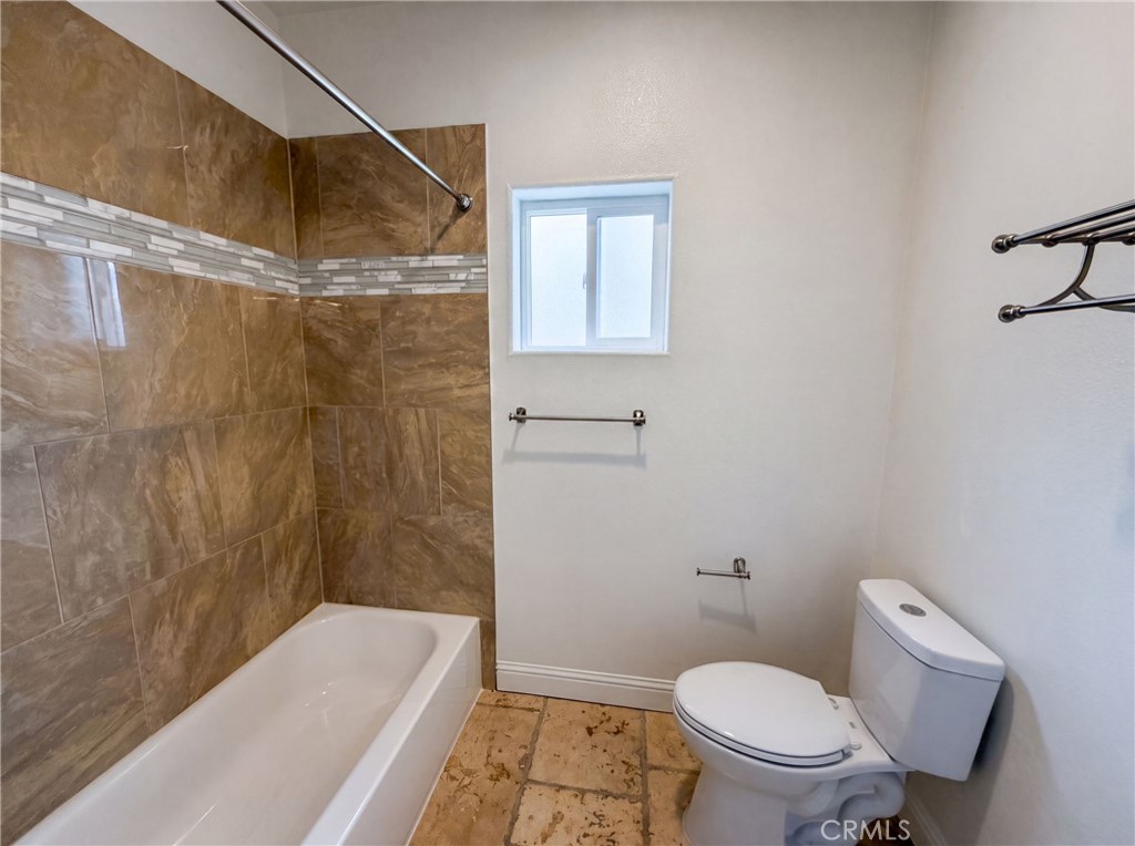 257 Sutter W Property Photo 17