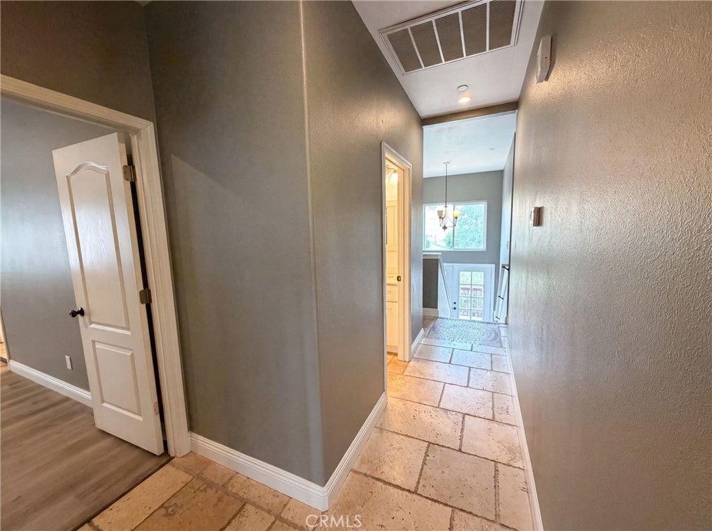 257 Sutter W Property Photo 19