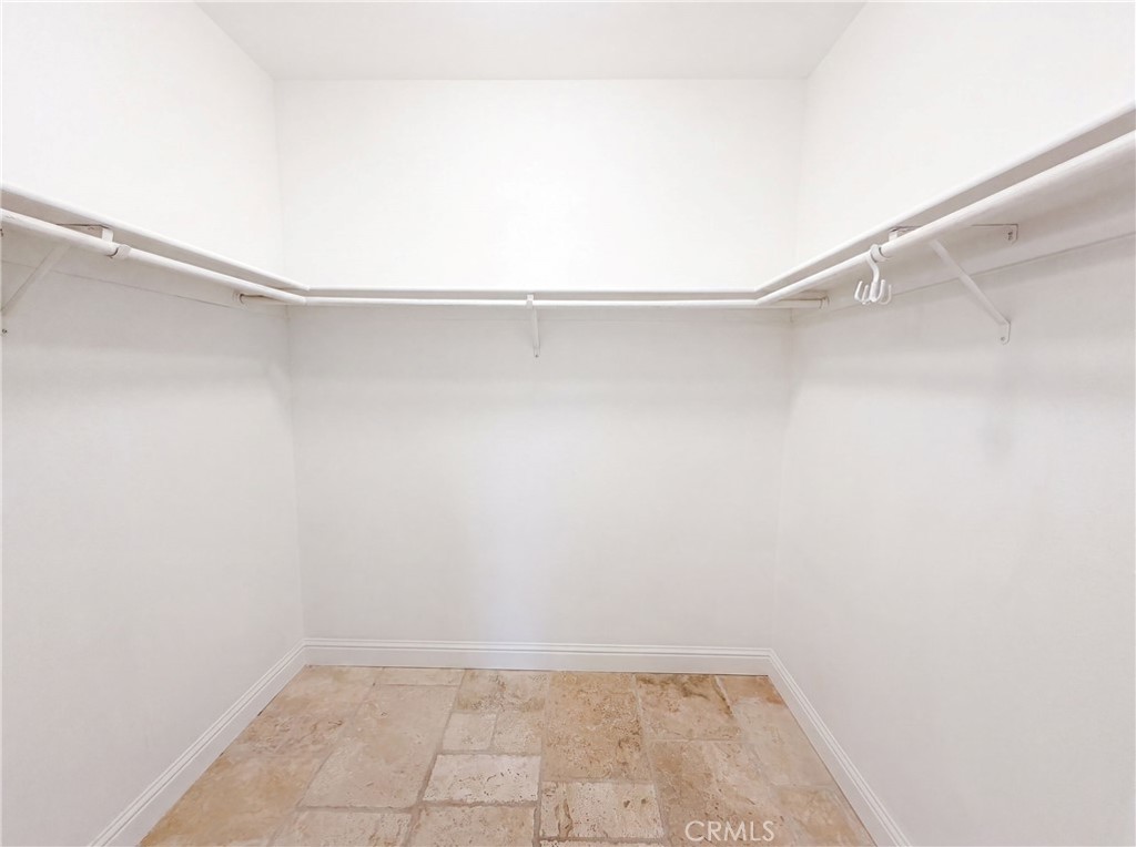 257 Sutter W Property Photo 20