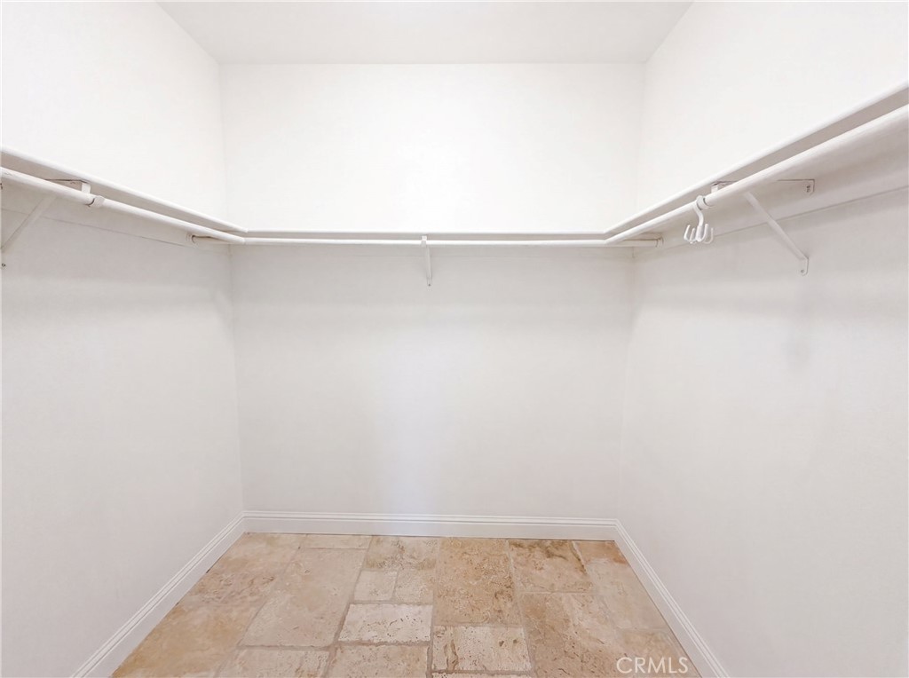 257 Sutter W Property Photo 20