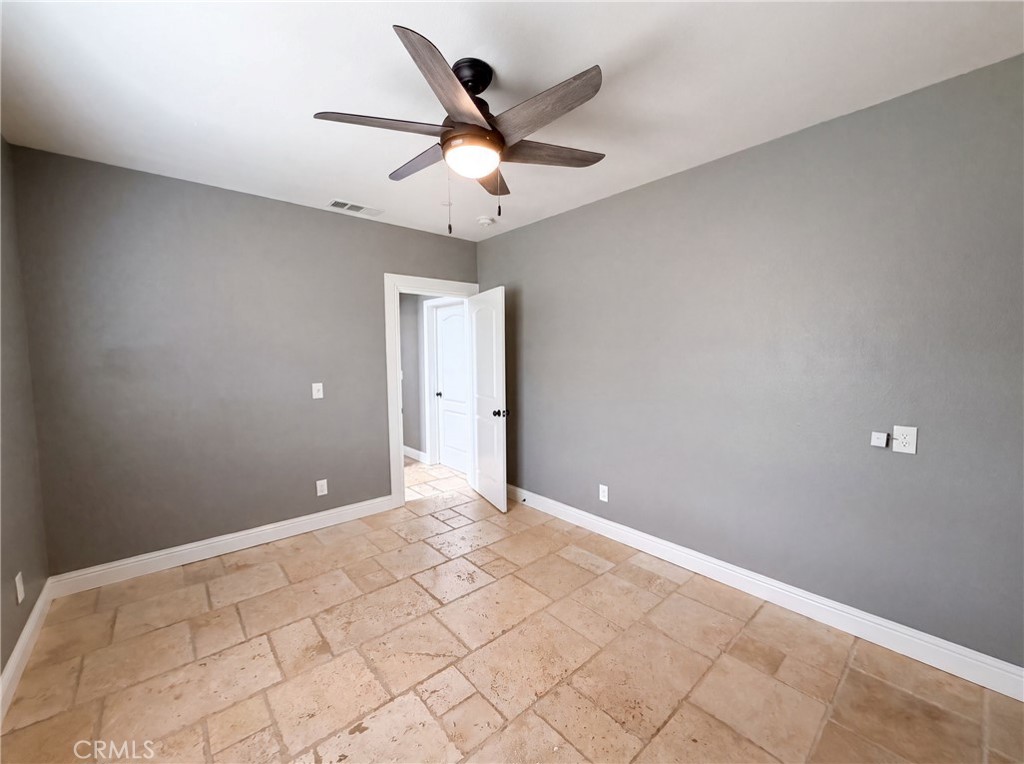 257 Sutter W Property Photo 27
