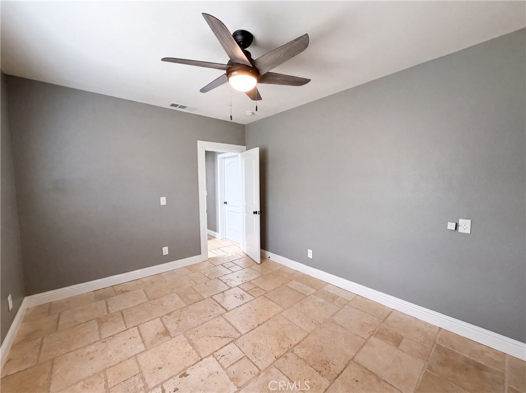 257 Sutter W Property Photo 27