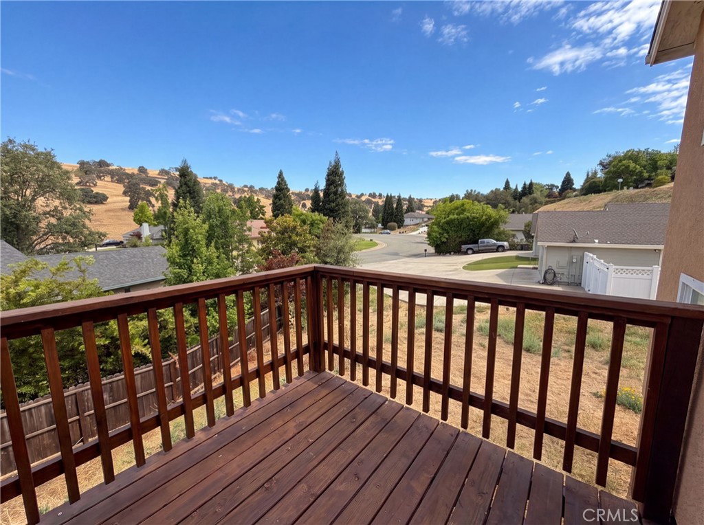 257 Sutter W Property Photo 33