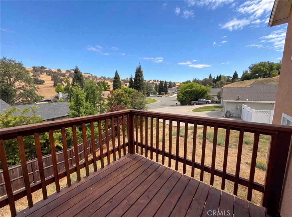 257 Sutter W Property Photo 33