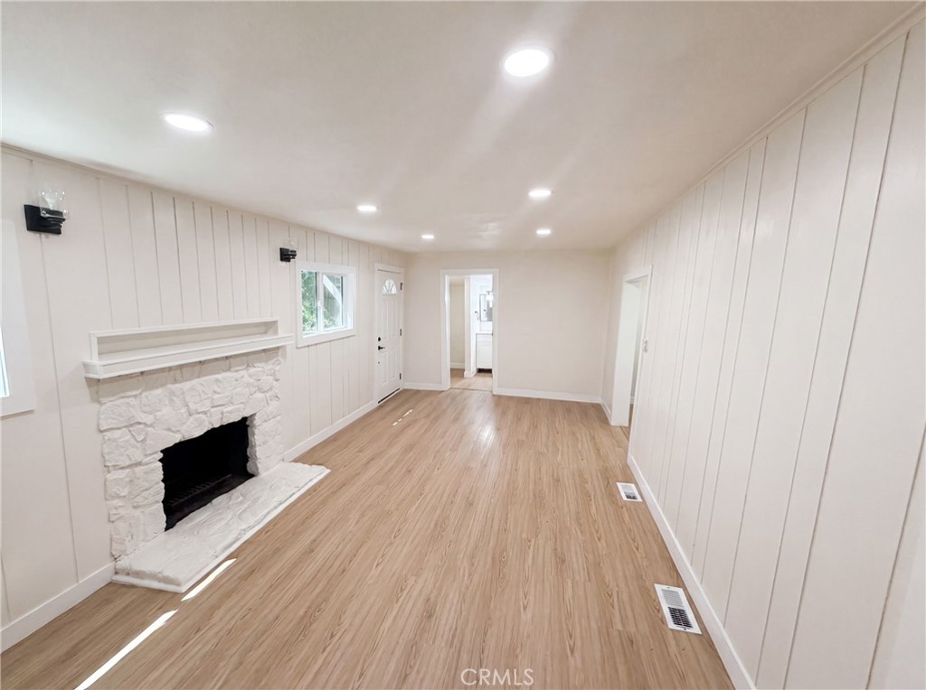 982 Oak Property Photo 11