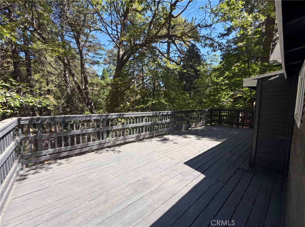982 Oak Property Photo 21
