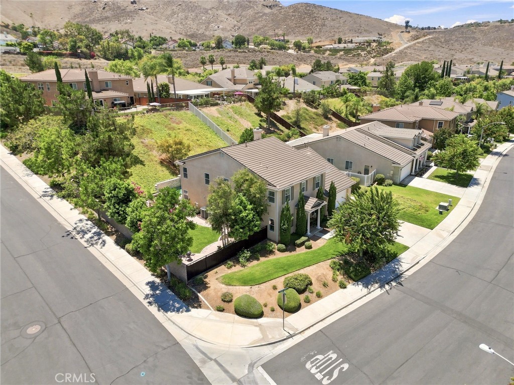 17213 Noble View Property Photo 2
