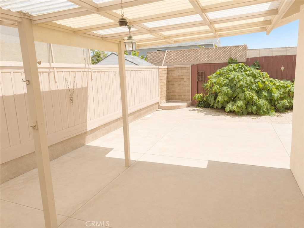 8669 Bennington Property Photo 16