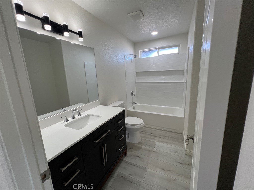 12911 Corton St Property Photo 9