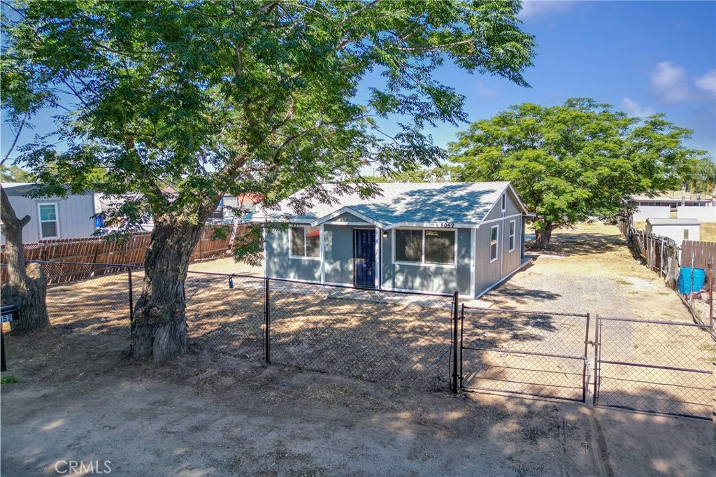 8052 Shirley Property Photo 4