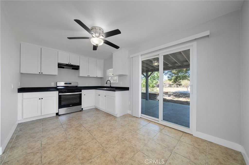 8052 Shirley Property Photo 9